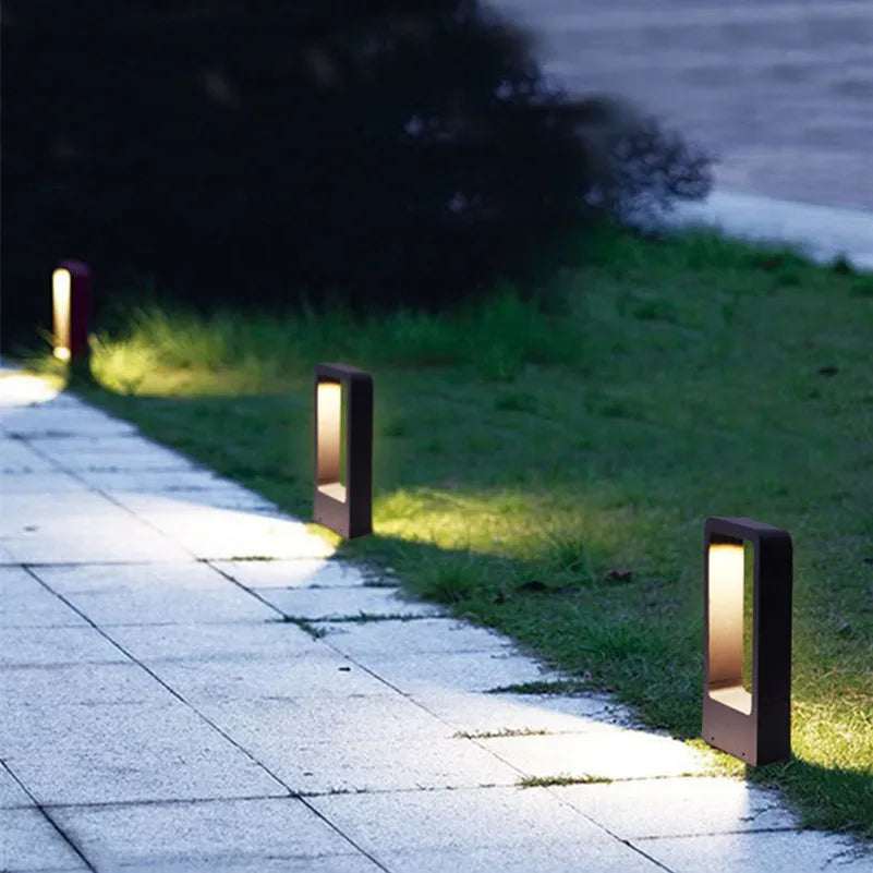 Outdoor Garden Light | IP65 Weather-Resistant Aluminium with Integrated LED