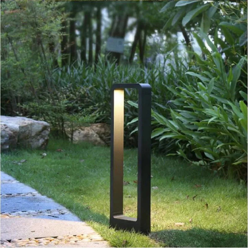 Outdoor Garden Light | IP65 Weather-Resistant Aluminium with Integrated LED
