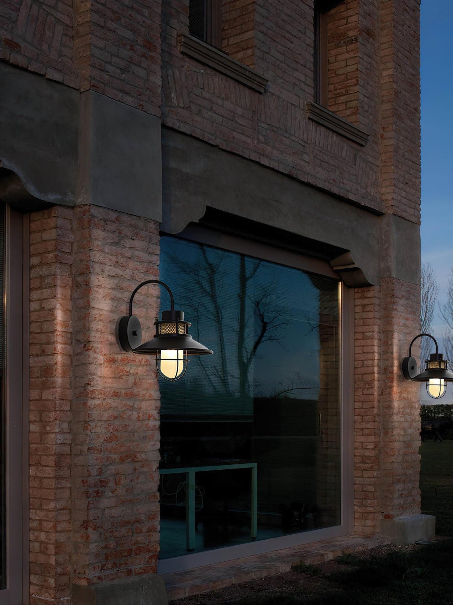 Outdoor Wall Lamp | Industrial Metal Fixture with IP44 Waterproof Rating