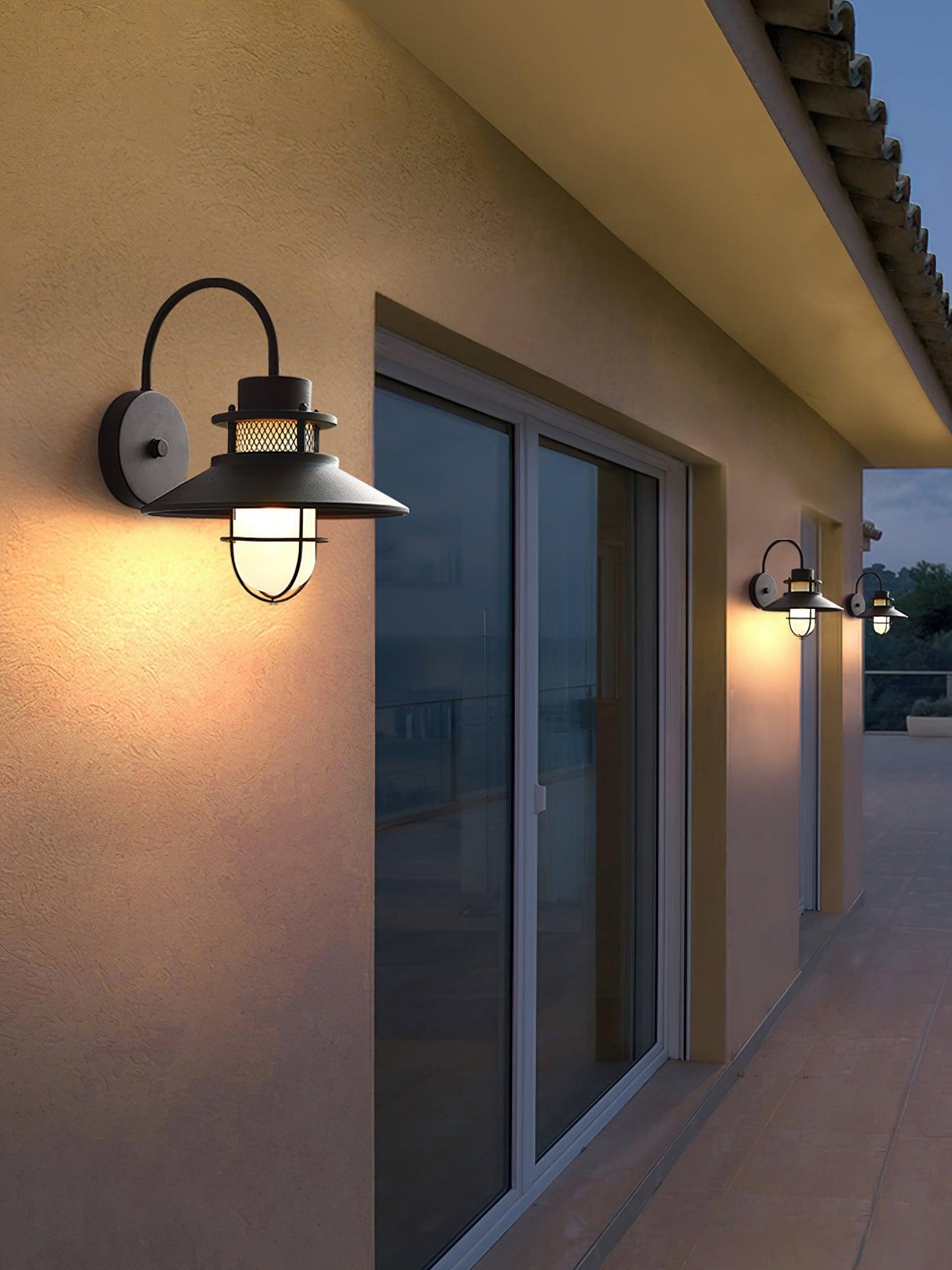 Outdoor Wall Lamp | Industrial Metal Fixture with IP44 Waterproof Rating