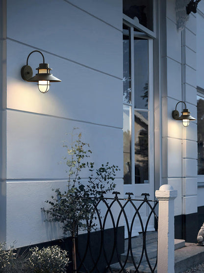 Outdoor Wall Lamp | Industrial Metal Fixture with IP44 Waterproof Rating