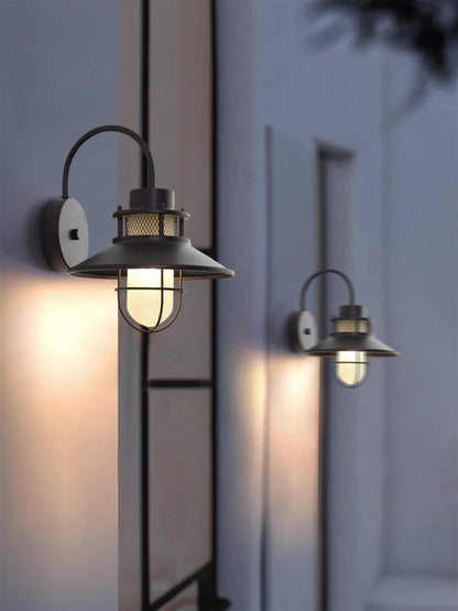 Outdoor Wall Lamp | Industrial Metal Fixture with IP44 Waterproof Rating