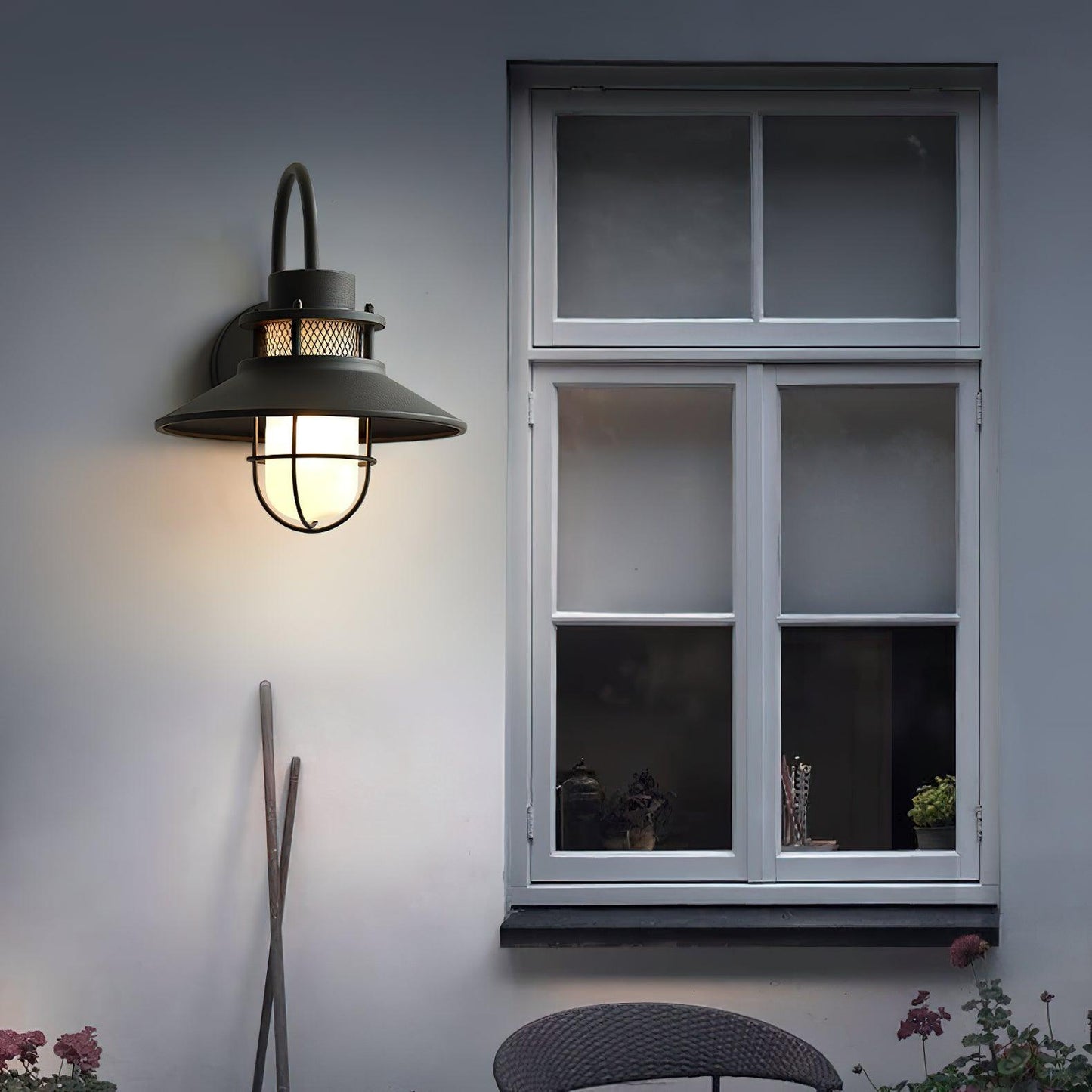 Outdoor Wall Lamp | Industrial Metal Fixture with IP44 Waterproof Rating