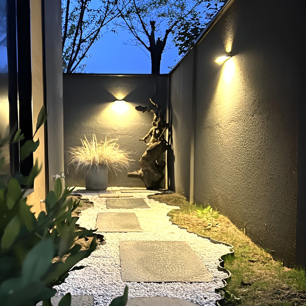 Motion Sensor Outdoor Wall Light | Black Aluminum | IP44 Waterproof | LED Solar Design