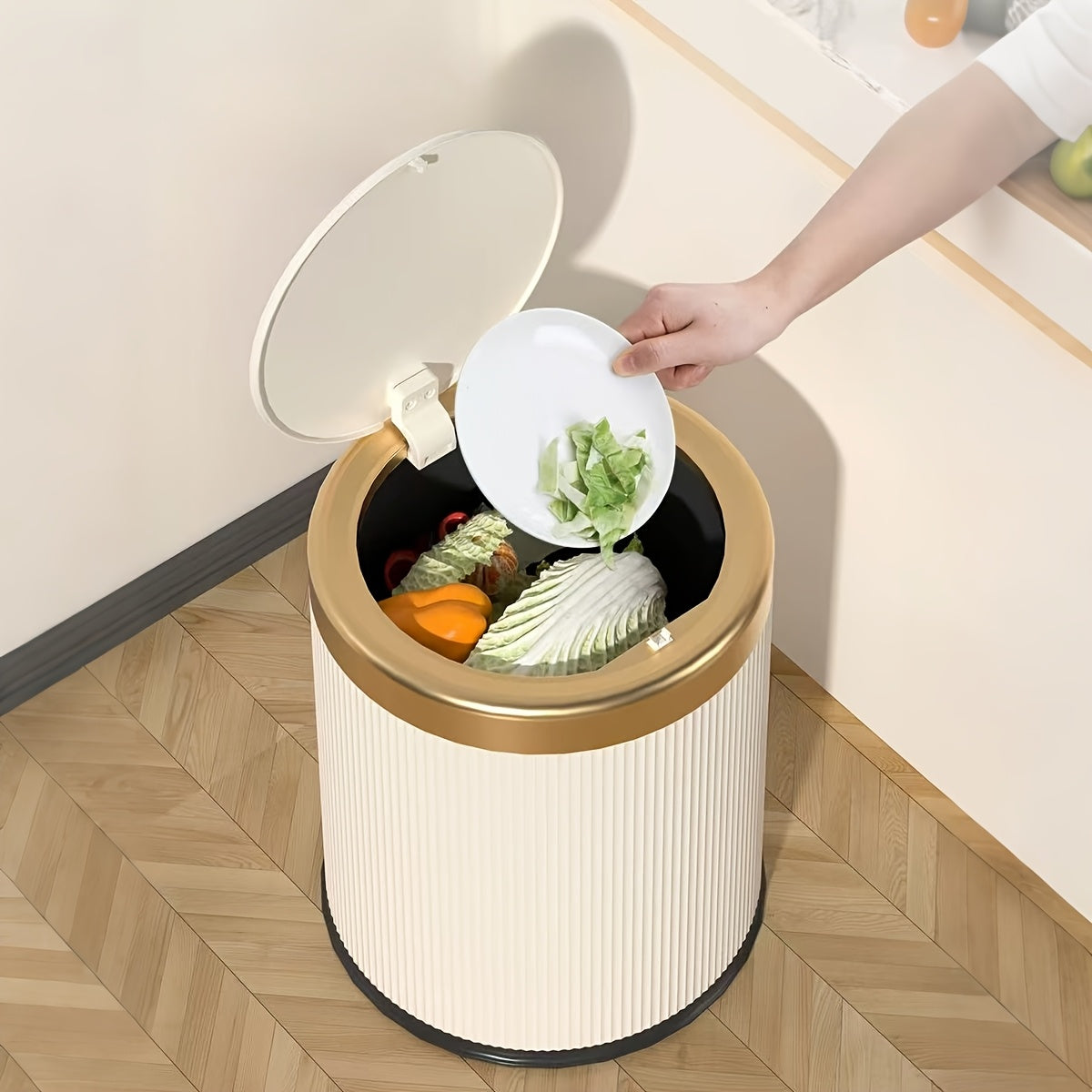 Oval Trash Can | Press-Top Lid with Odor-Sealing Inner Bucket
