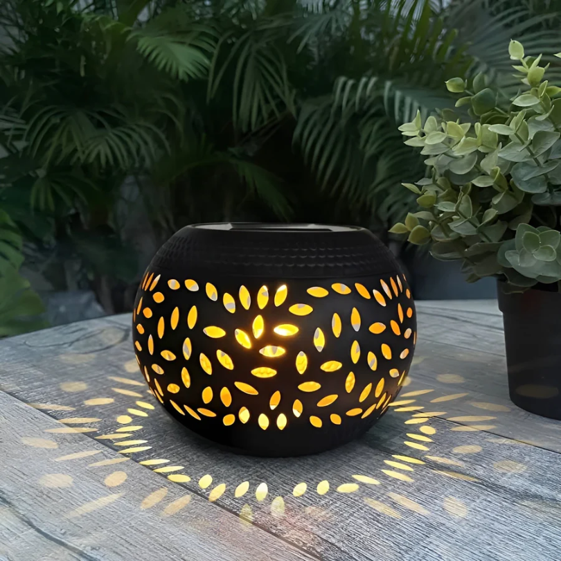 Solar Garden Light | Weather-Resistant Metal | Automatic Day/Night Sensor | IP65 Waterproof